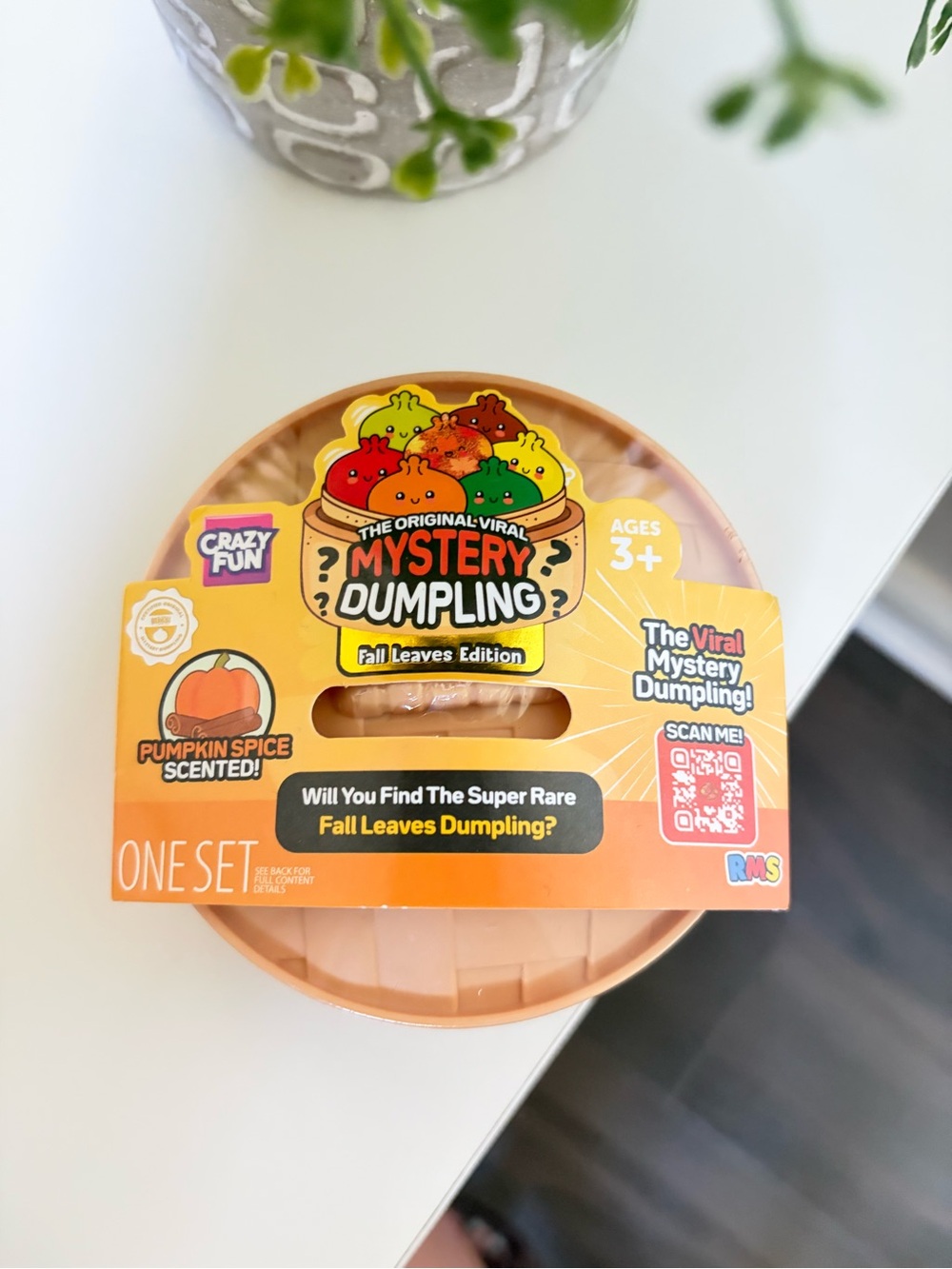 Mystery Dumpling - Fall Leaves Edition Pumpkin Spice (Orange)